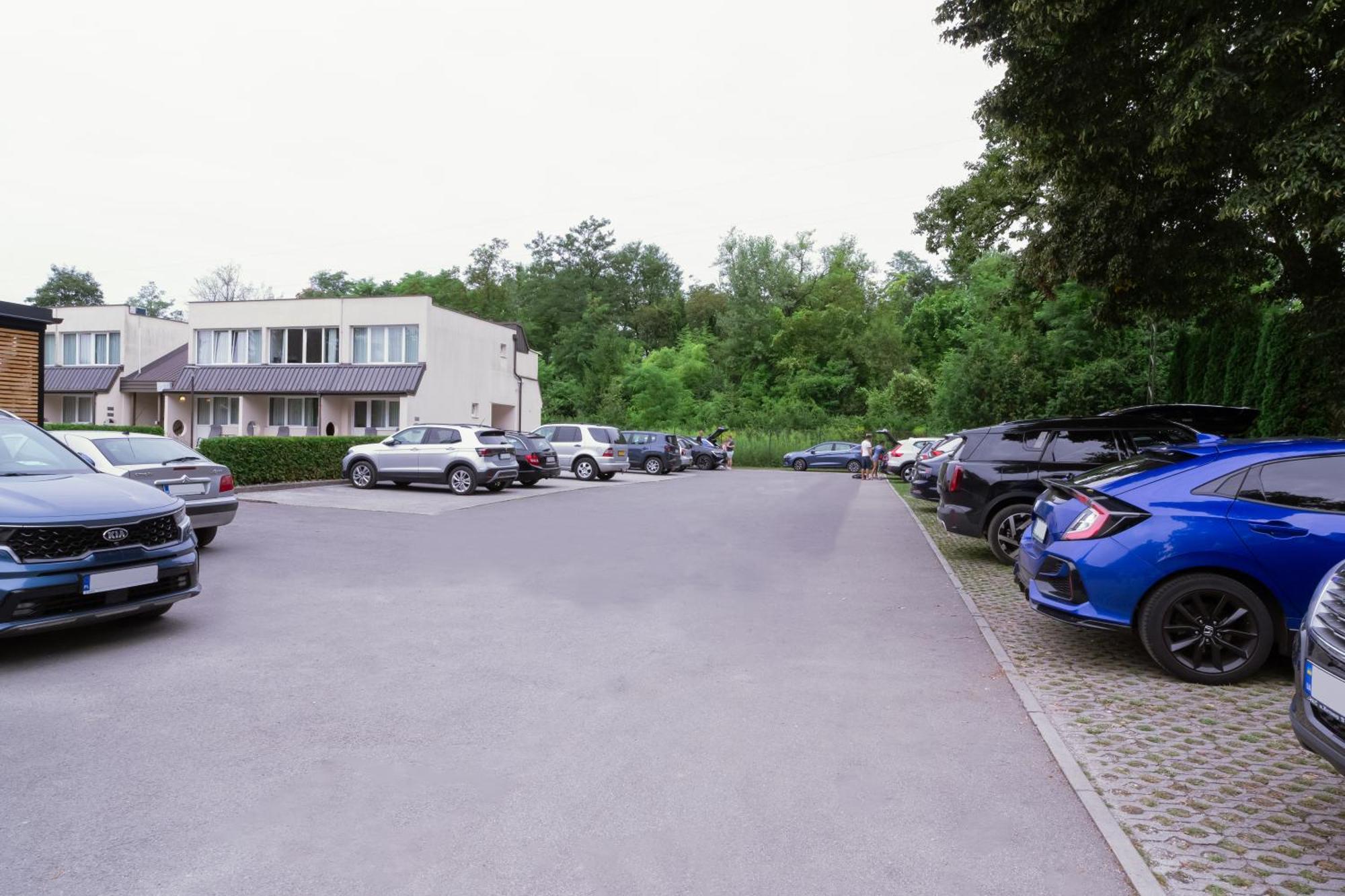 Ljubljana Resort Hotel & Camping Exterior photo